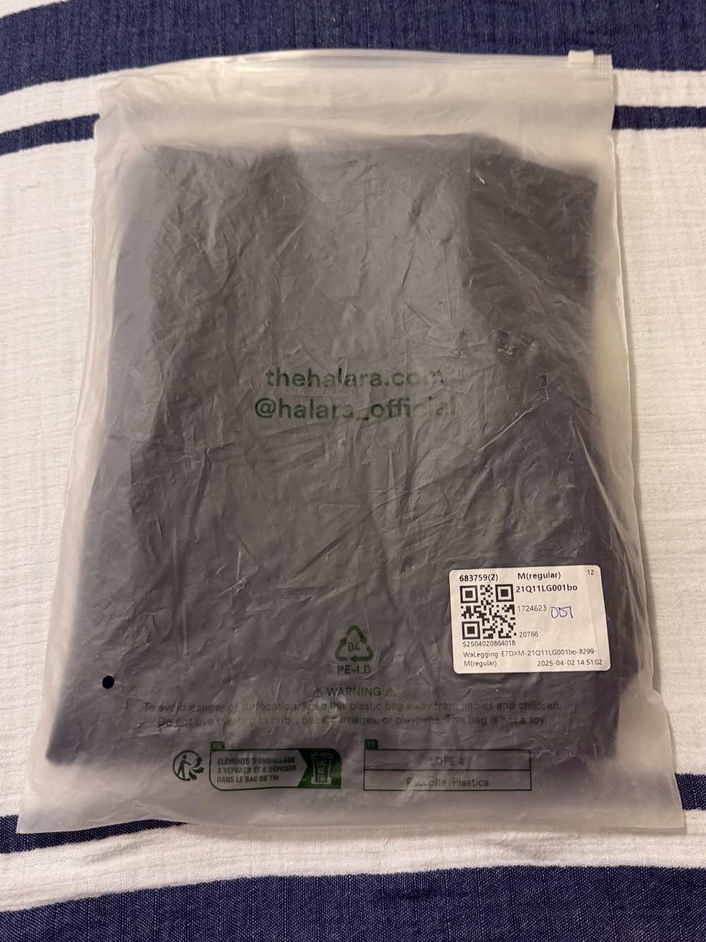 HALARA UltraSculpt High Waisted Bootcut Leggings with Pockets. NWT, Medium. - Picture 10 of 13
